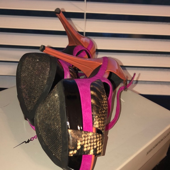 Jessica Simpson Heels - Picture 7 of 8